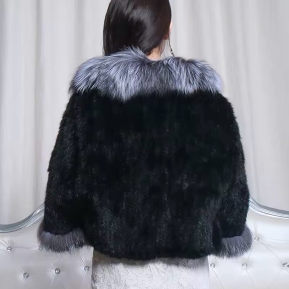 Mink and fox fur collar cape and fur hat set - Picture 11 of 13